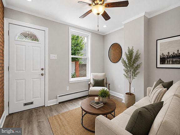 3rd image of 2856 Mercer St