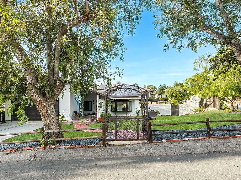 28403 Waring Pl — Photo 6
