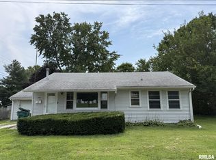 309 E Walker St, Macomb, IL 61455