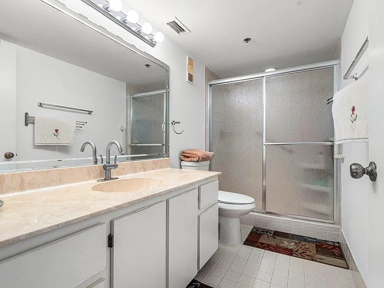 7310 Ashford Pl — Photo 12