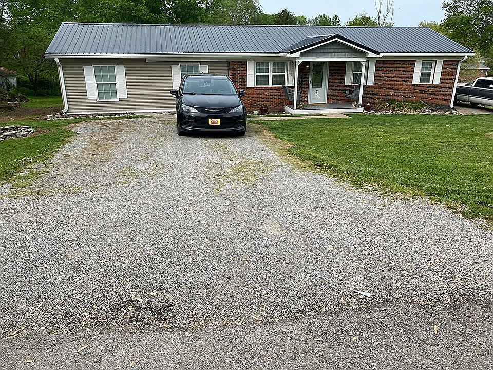 1st image of 70 Lou Dr