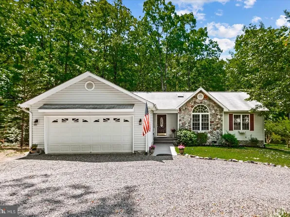 220 Creekside Dr, Locust Grove, VA 22508