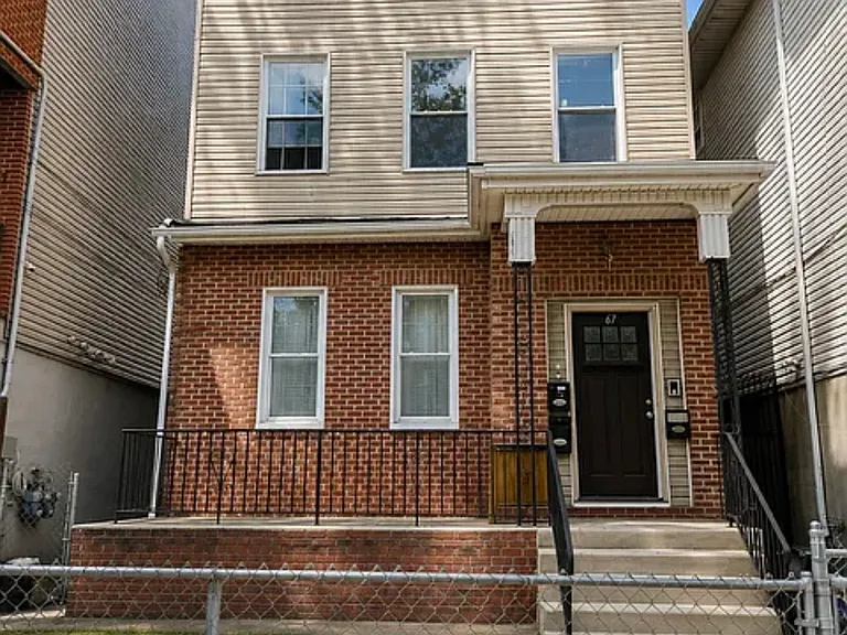 67 Clerk St #2C — Photo 4