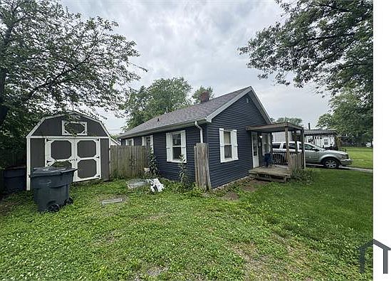 2nd image of 513 W 34th St