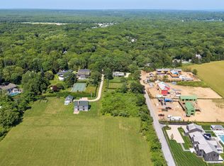 75 Wainscott Main St, Wainscott, NY 11975