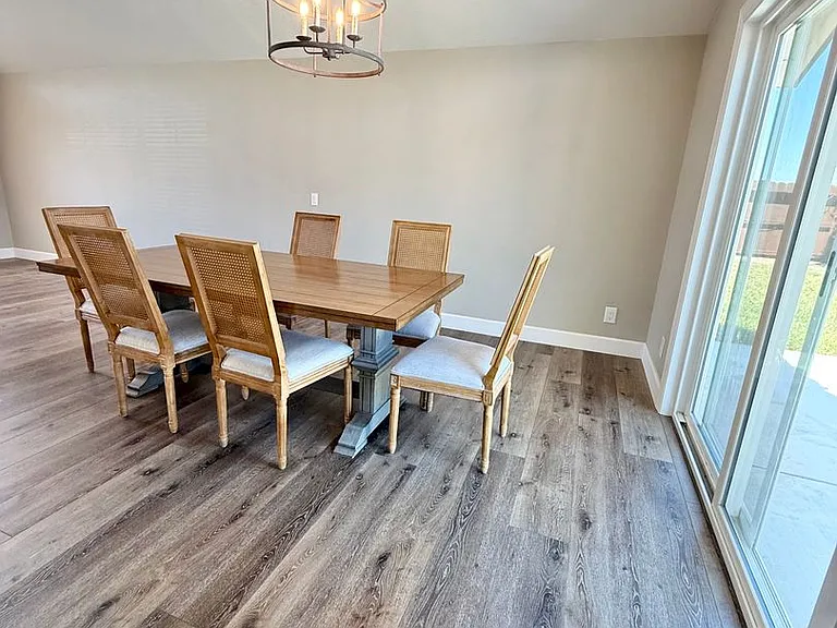 1019 Nanette Ln — Photo 8