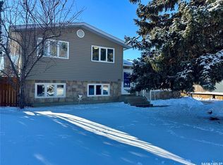 28 Malta CRESCENT, Saskatoon, SK S7L 3W1