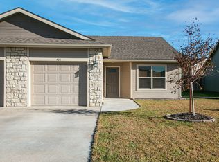 428 Northfield Rd, Manhattan, KS 66502