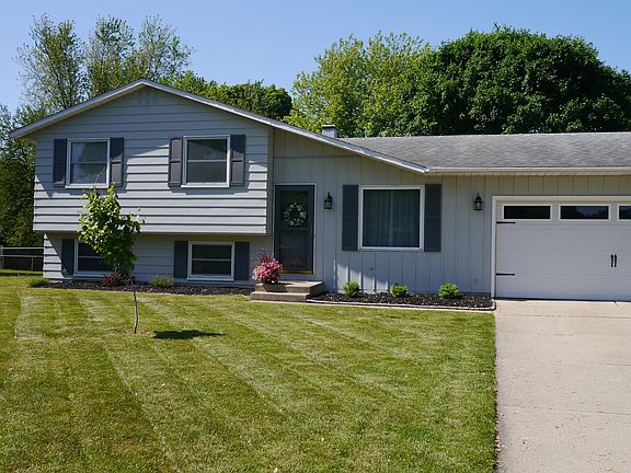 2nd image of 1529 Conant Ct