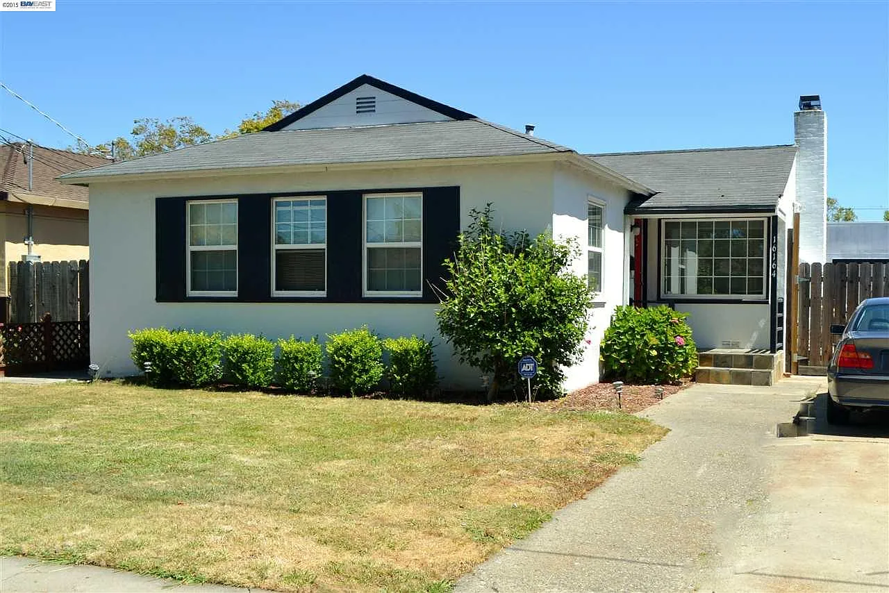 16164 Via Conejo photo 1