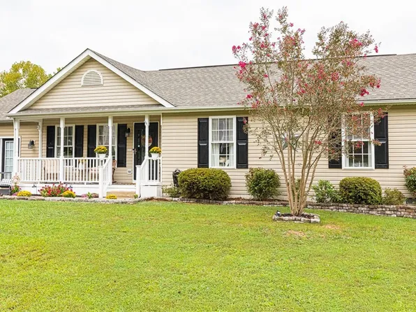 2421 Pittston Rd, Fredericksburg, VA 22408
