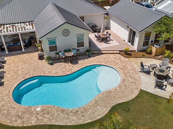 5th image of 10 Fairway Dr