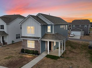 1519 Ashgrove Pl, Lebanon, TN 37087