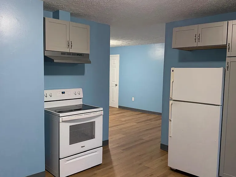 351-353 Lawrence St #4 — Photo 5