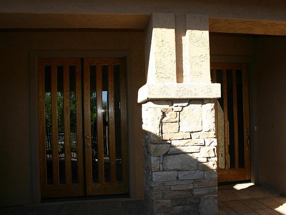 3rd image of 652 W Wildhorse Dr