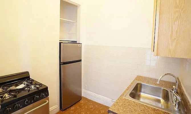 Rented by Peace of Mind Realty | media 7