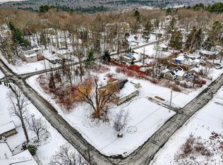 51 Laurel Trl, Wurtsboro, NY 12790