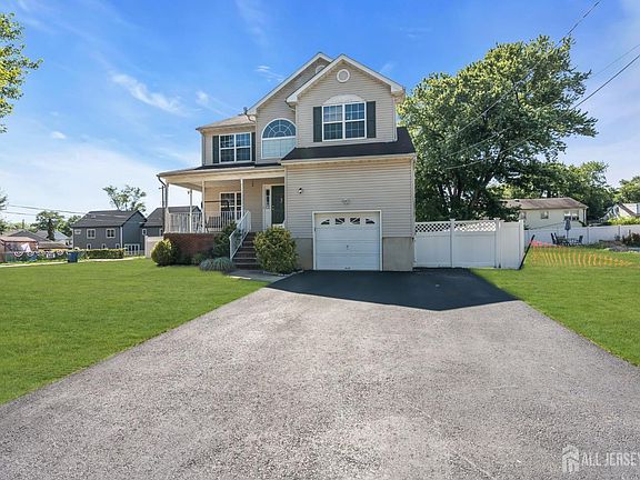 5th image of 34 Biondi Ave