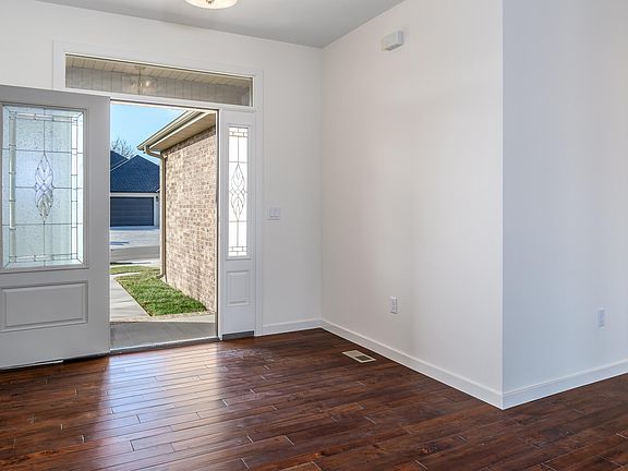 4th image of 3801 W Broadmoor Street