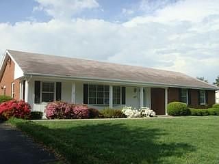 1st image of 830 Dillon Dr