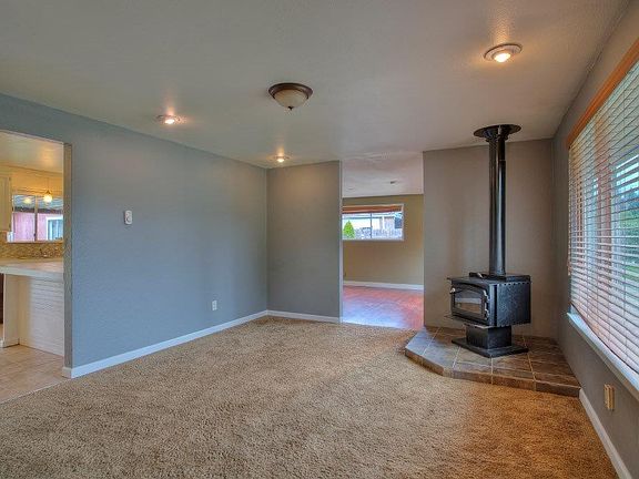 5th image of 17208 5th Avenue Ct E