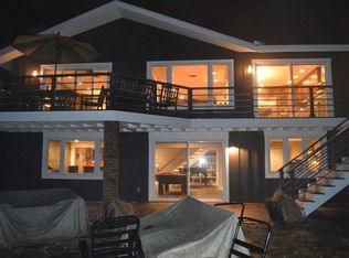 134 Turkey Hill Rd, Trout Valley, IL 60013