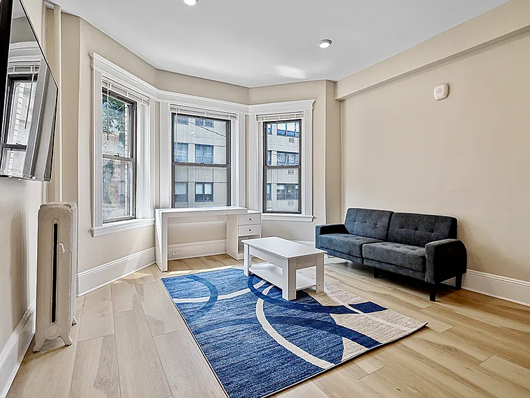 Waldorf Lofts — Photo 3
