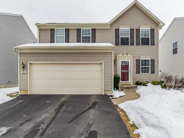 24 Scooter Ln, Hamburg, NY 14075
