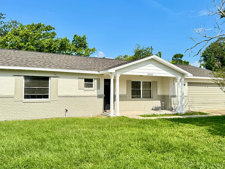 2049 N Normandy Blvd — Photo 3