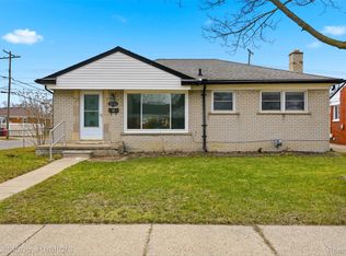 25705 Ronald St, Roseville, MI