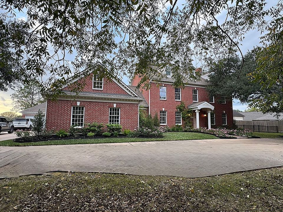 1st image of 904 W Viejo Dr