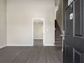 Avia Apartments