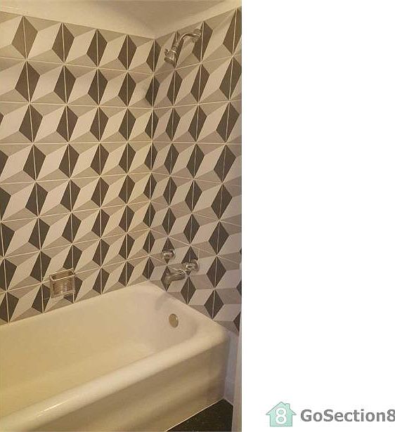 1st image of 7842 S Winchester Ave #1