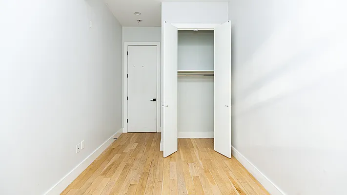 Rented by Nooklyn NYC LLC | media 25