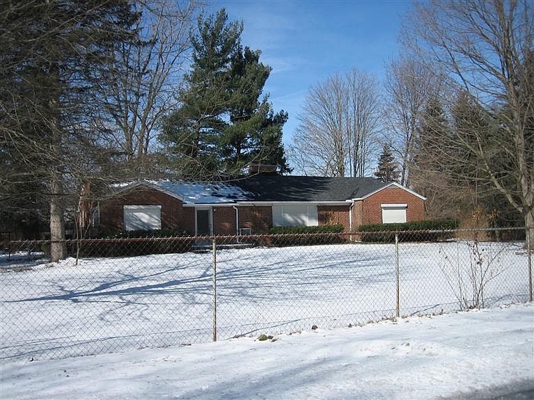 1st image of 835 Bagley Ave