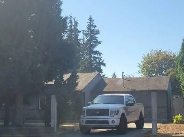5904 Grove St, Marysville, WA 98270
