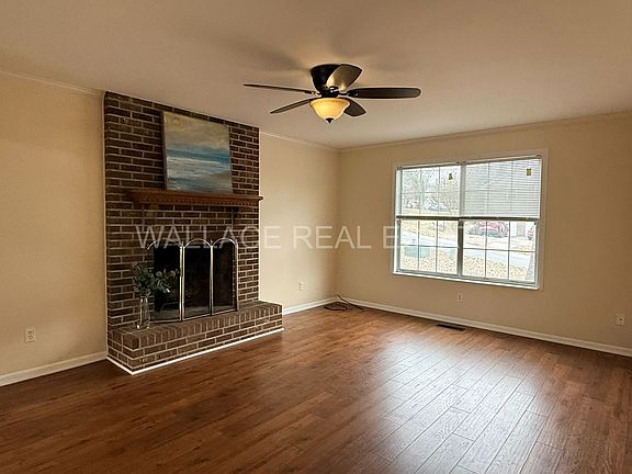4th image of 1102 Buxton Dr