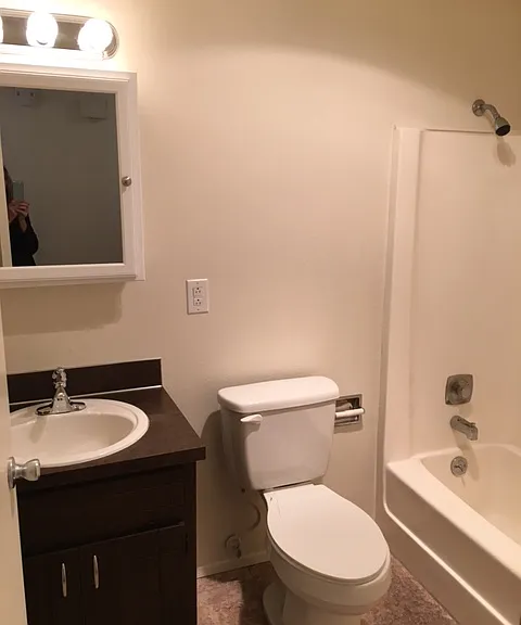 2221 Valencia St — Photo 3