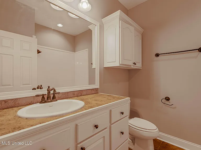 101 Sara Fox Dr — Photo 20