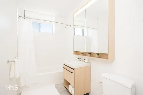 Rented by MNS Marketing | media 5