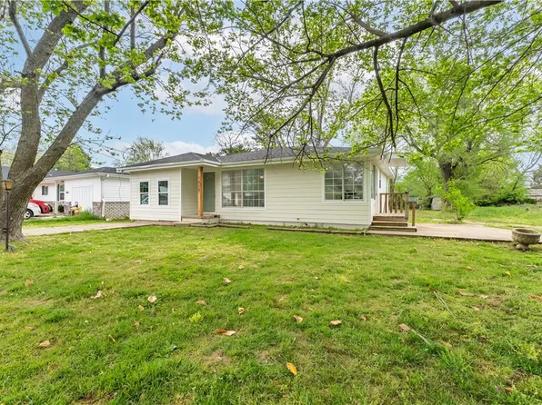 1025 S B St, Rogers, AR 72756