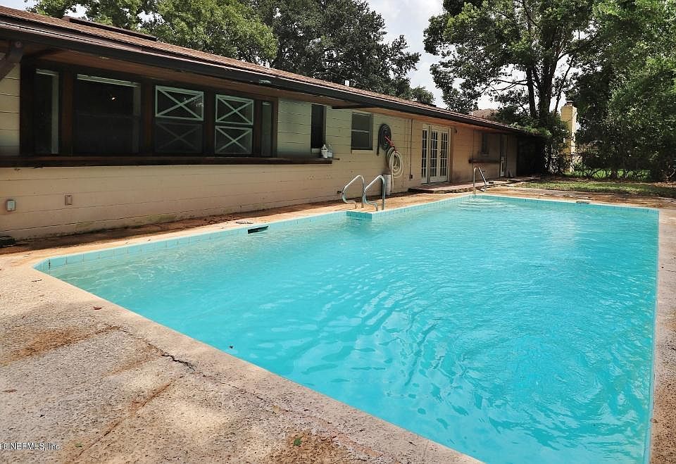 1st image of 3922 Yarborough Dr