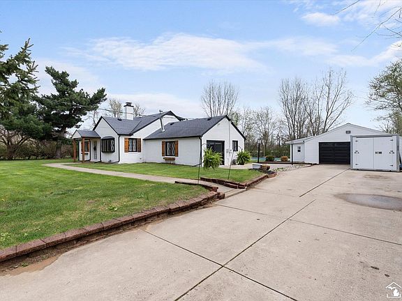 4th image of 6053 Douglas Rd