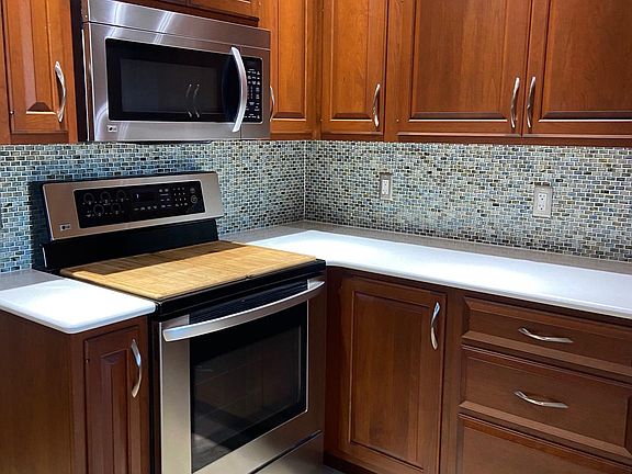 2nd image of 9718 Kingsbridge Dr #D