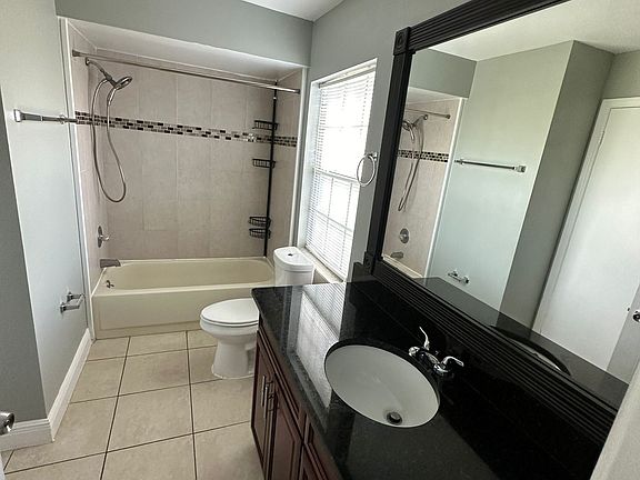 5th image of 249 Hidden Springs Cir