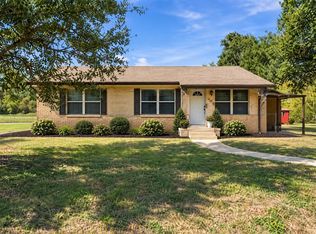806 Mary Lake Dr, Bryan, TX 77802