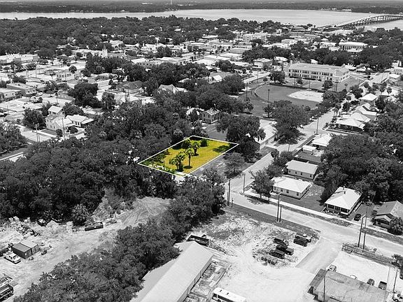 4th image of 219 S 10TH STREET LOT 4