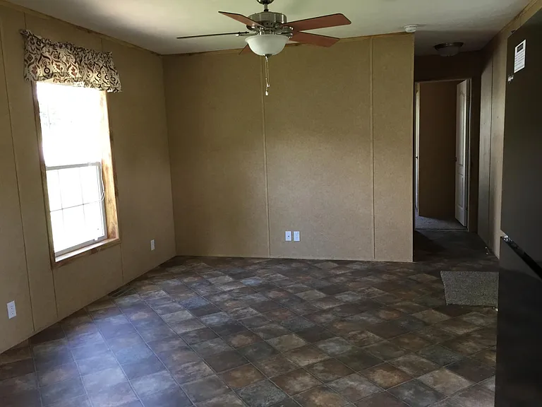 Hillcrest Crossing — Photo 34