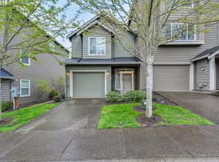 2840 NE Blossom Hill Rd, Fairview, OR 97024