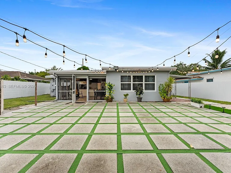 9508 N Military Trl — Photo 25